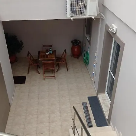Apartment Elena *